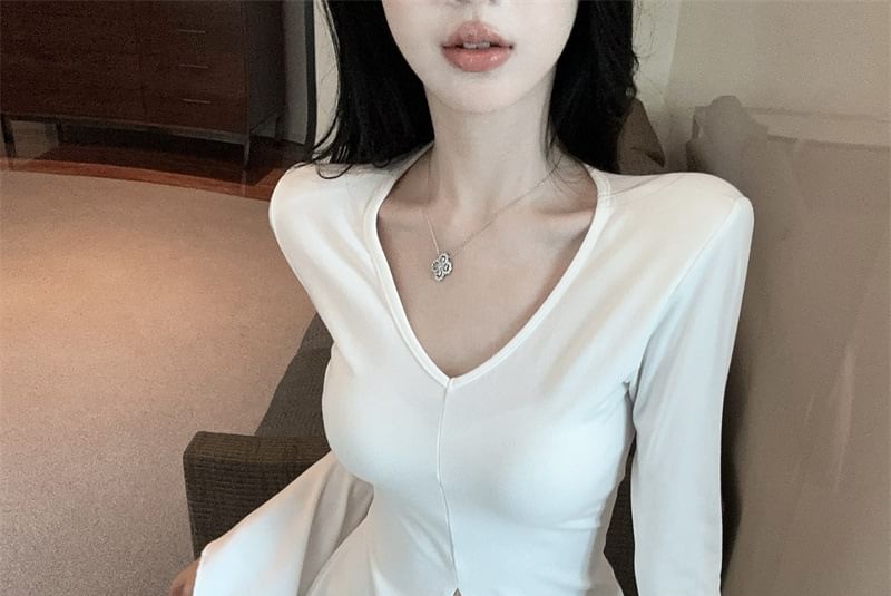 Plain V-Neck Fit Slit Long-Sleeve Slim T-Shirt