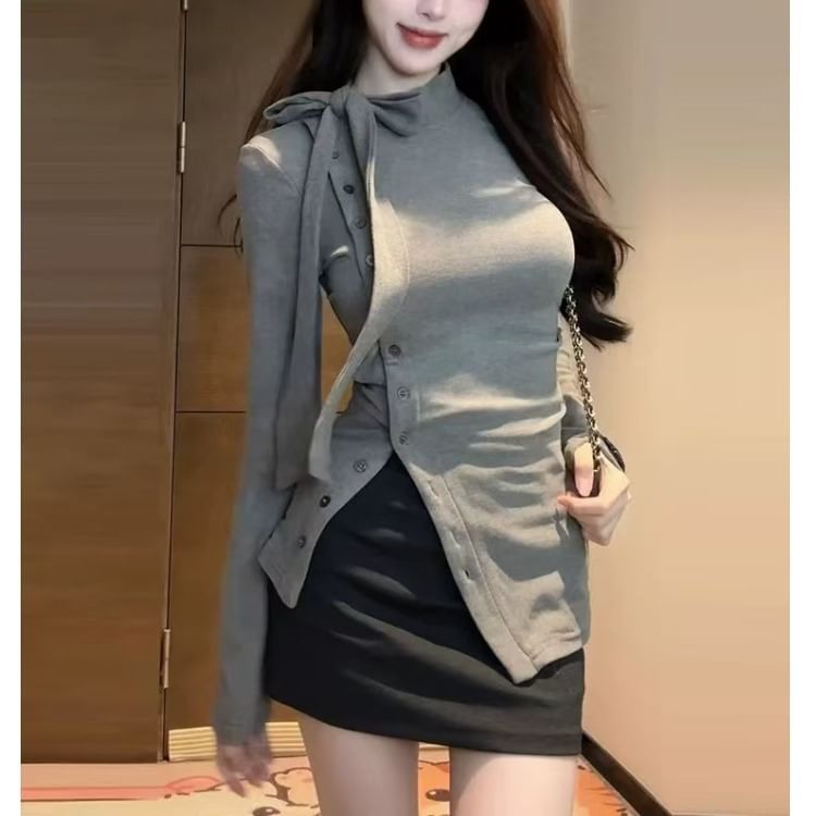 Long-Sleeve Plain Asymmetrical Stand Button-Up T-Shirt Collar