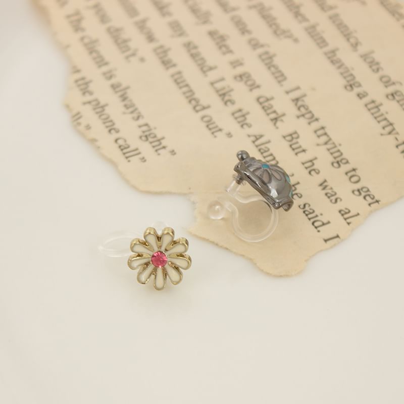 On Teapot Flower Earring Stud / Clip Enamel Asymmetrical