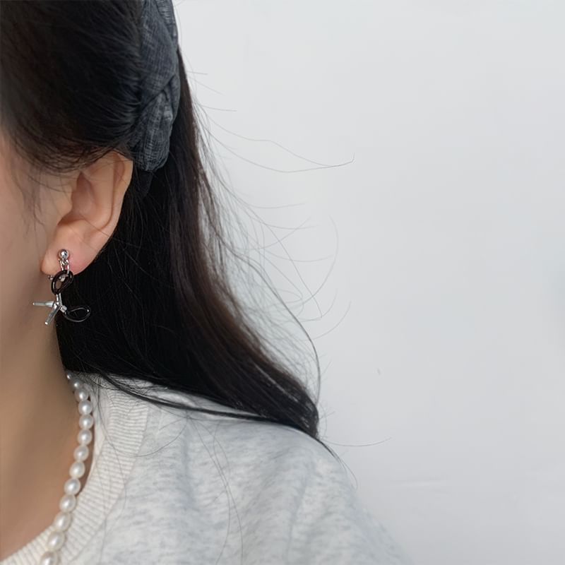 Clip / Earring Scissor On Drop