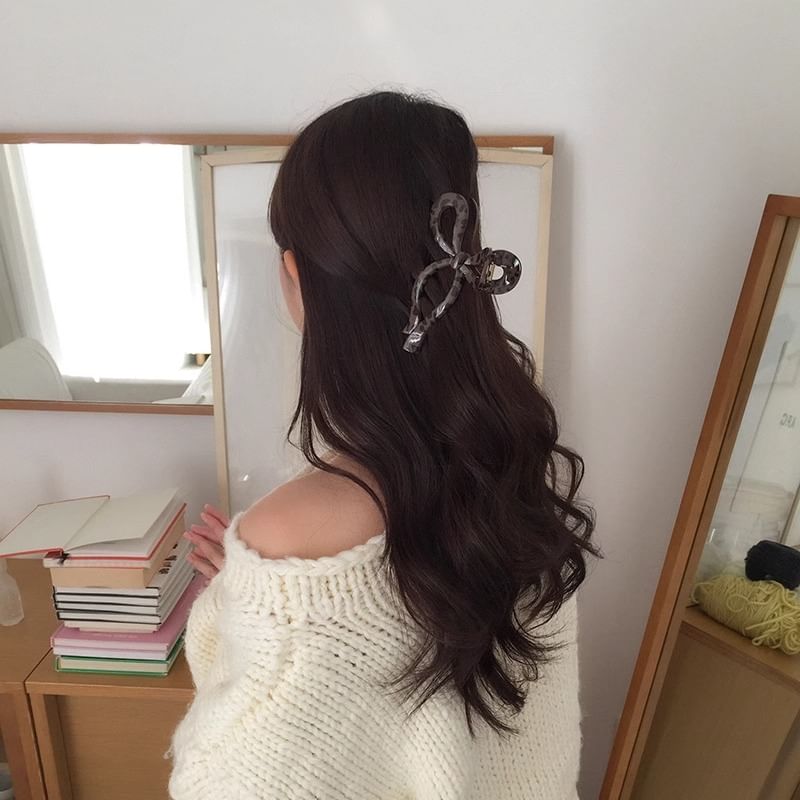 Claw Leopard Hair Print Acrylic