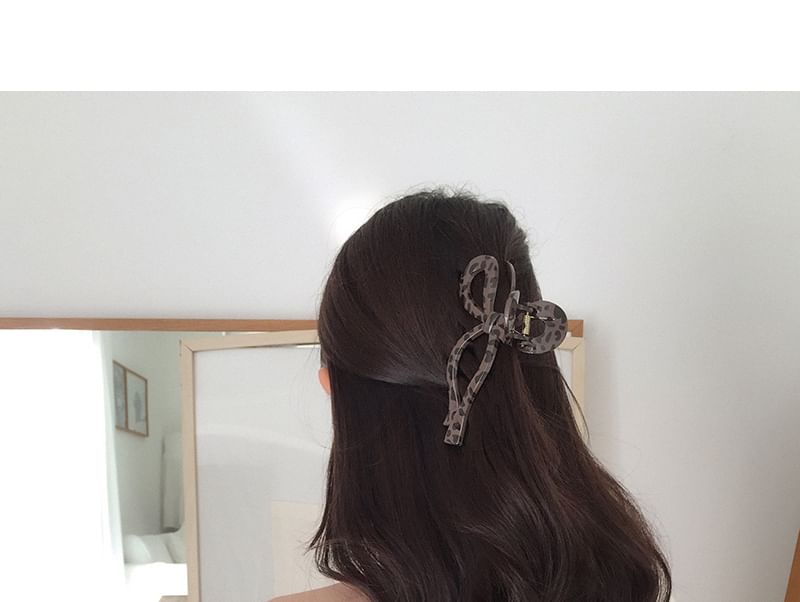 Claw Leopard Hair Print Acrylic