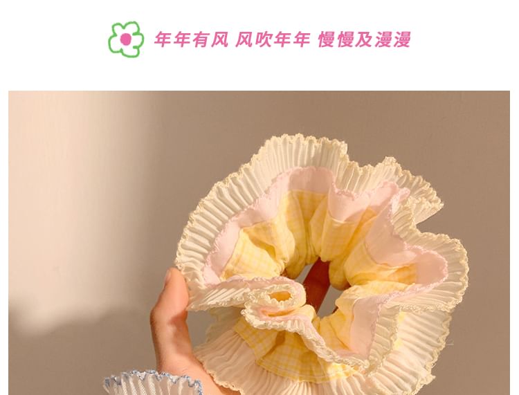 Panel Pleated Plaid Scrunchie