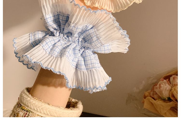 Panel Pleated Plaid Scrunchie