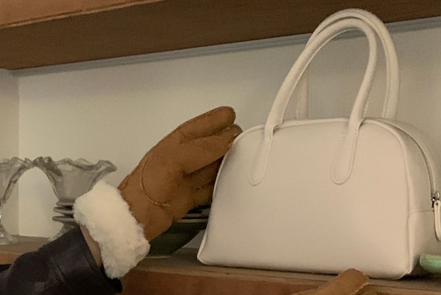 Fluffy Gloves Plain Faux Trim Suede