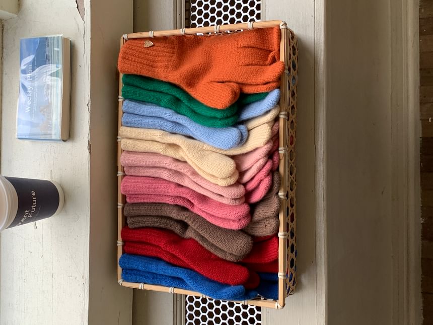 Knit Buttoned Heart Gloves