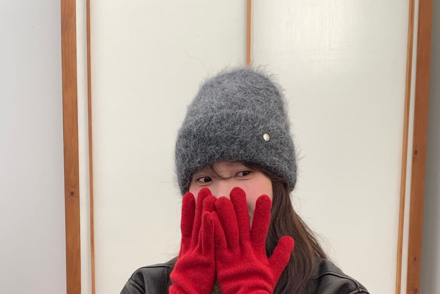 Knit Buttoned Heart Gloves