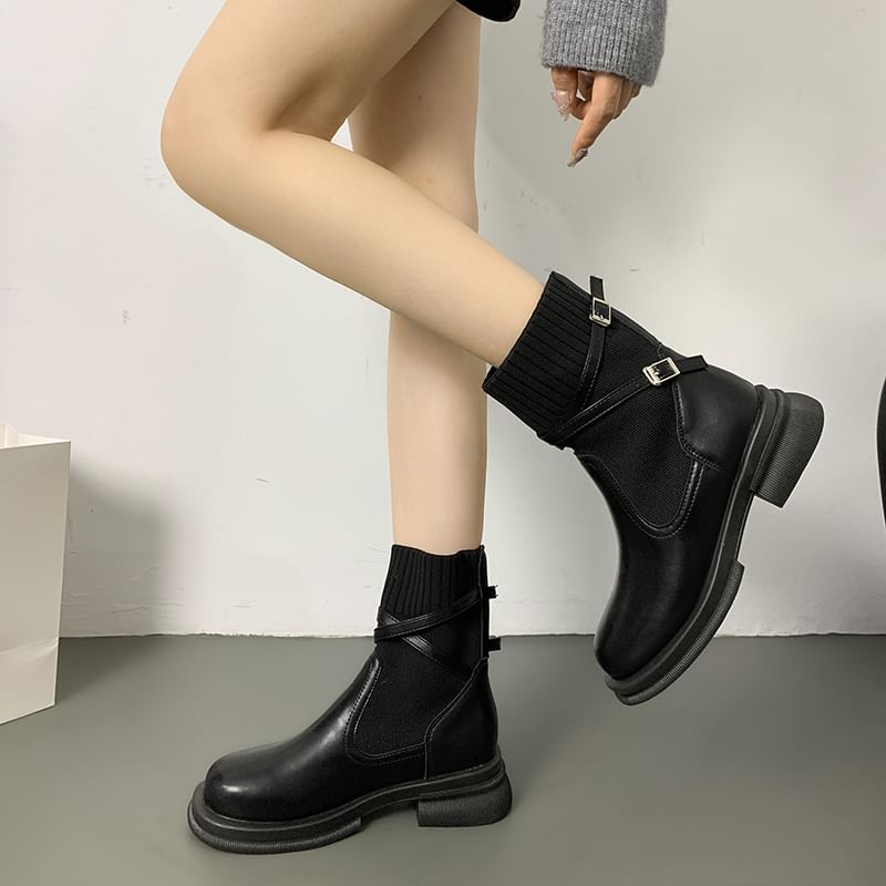 Platform Buckled Short Knit Boots Panel