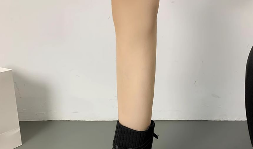 Platform Buckled Short Knit Boots Panel