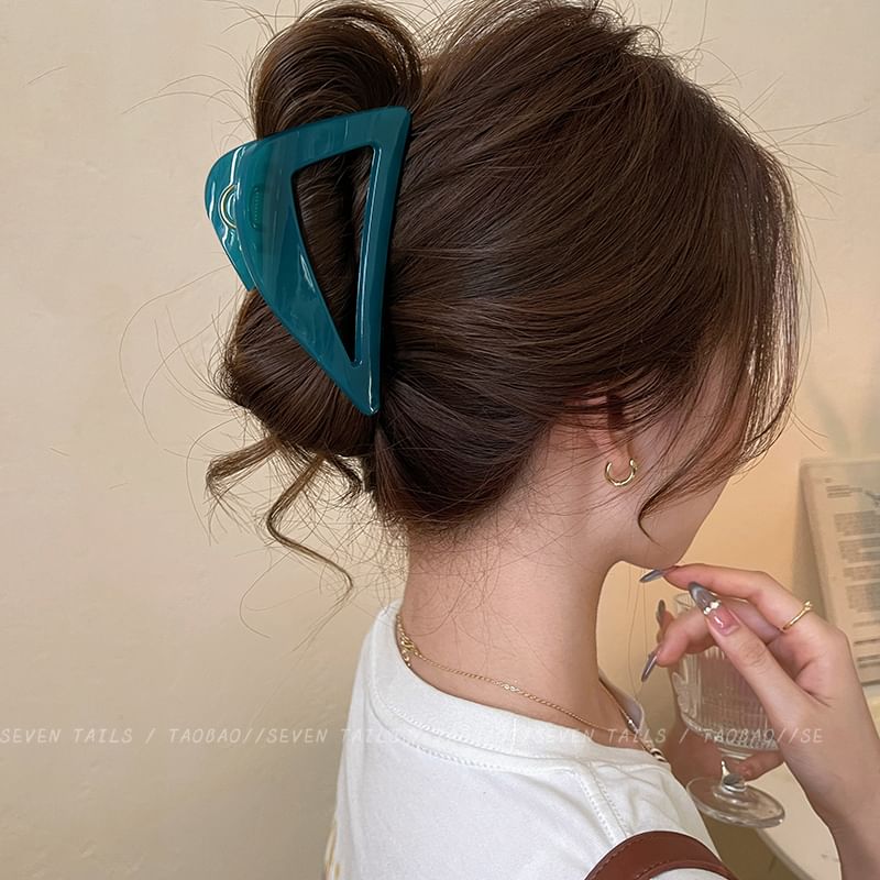 Hair Acrylic Plain Claw Triangle