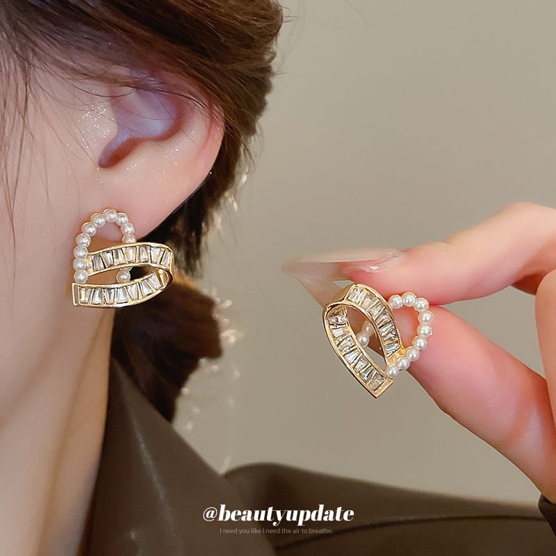 Pearl Hoop / Ear Rhinestone Stud Earring Heart Faux