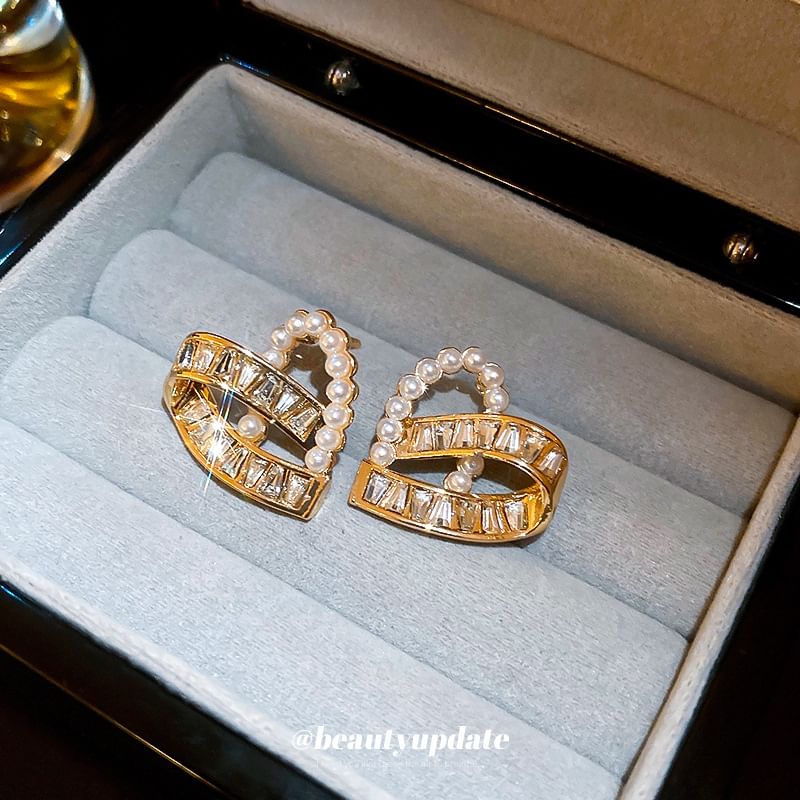 Pearl Hoop / Ear Rhinestone Stud Earring Heart Faux