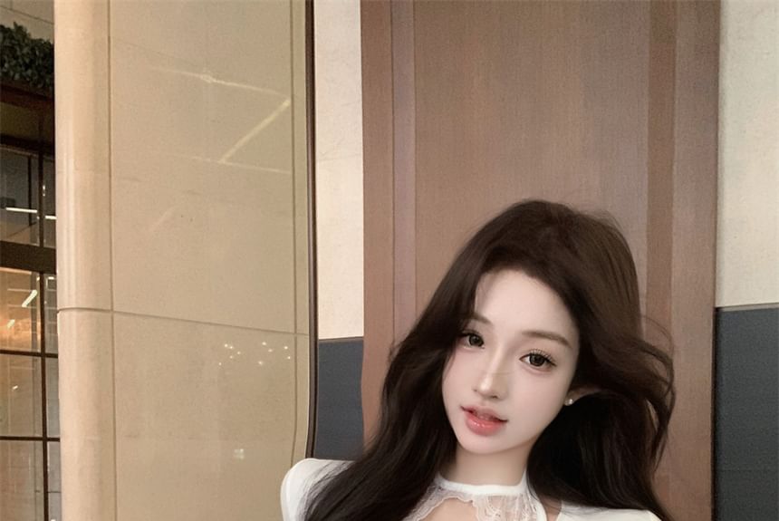 Plain Panel Round Sleeve Lace Neck Long Henley T-Shirt