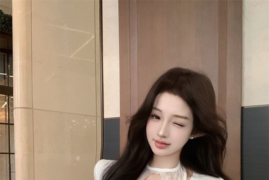 Plain Panel Round Sleeve Lace Neck Long Henley T-Shirt