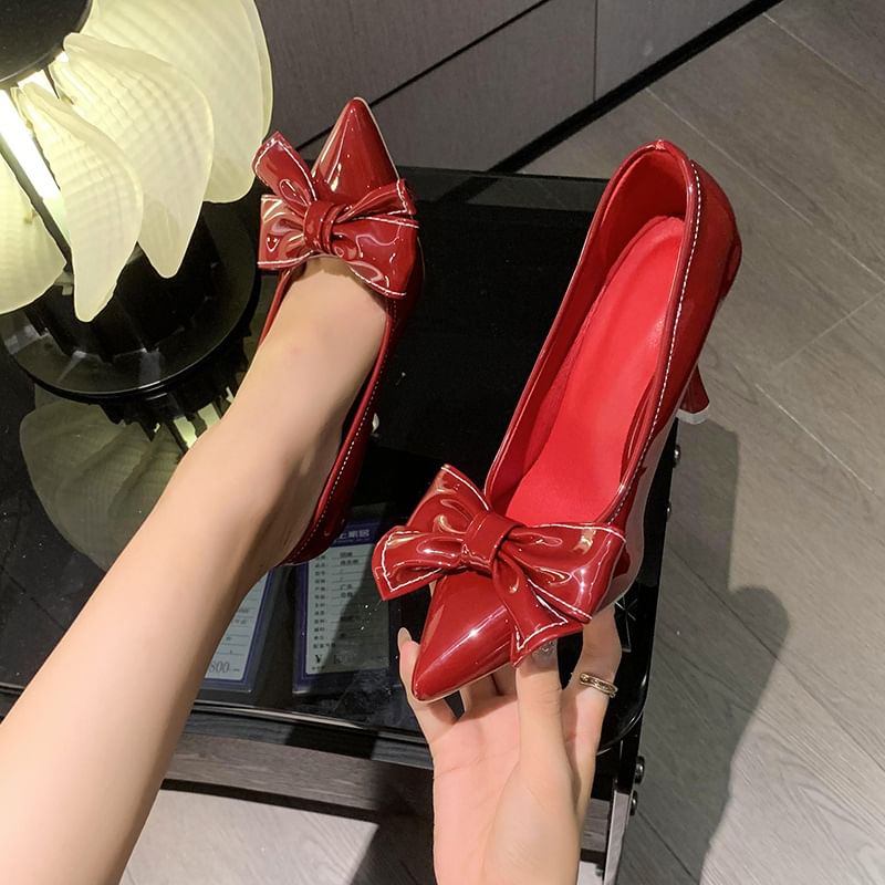 Pointy Heel Pumps Bow High