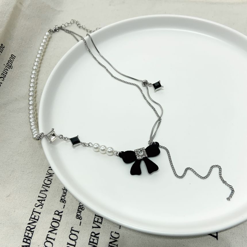 Necklace Pearl Lariat Rhinestone Bow Faux