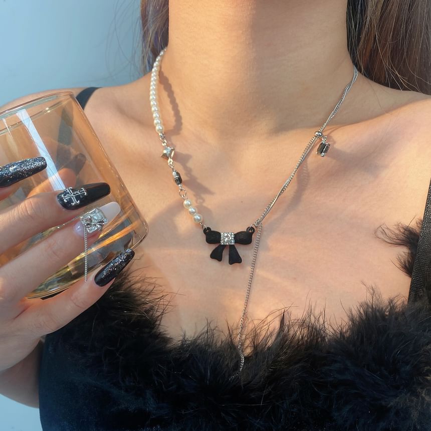 Necklace Pearl Lariat Rhinestone Bow Faux