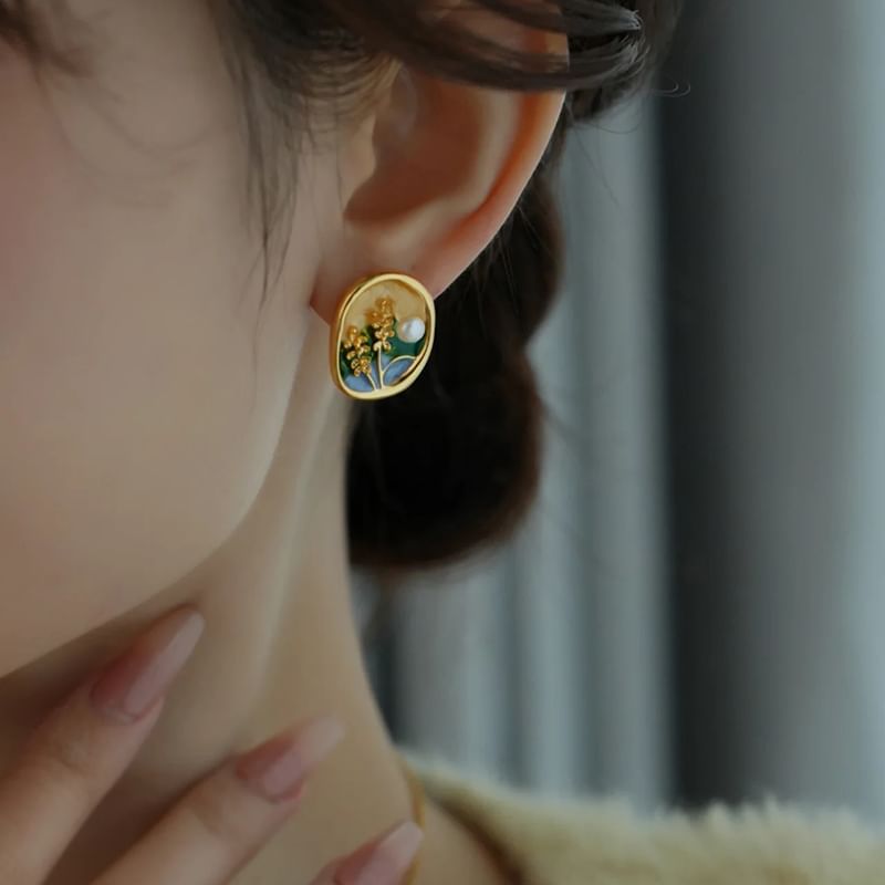 Enamel Pearl Earring / Faux Clip On Stud