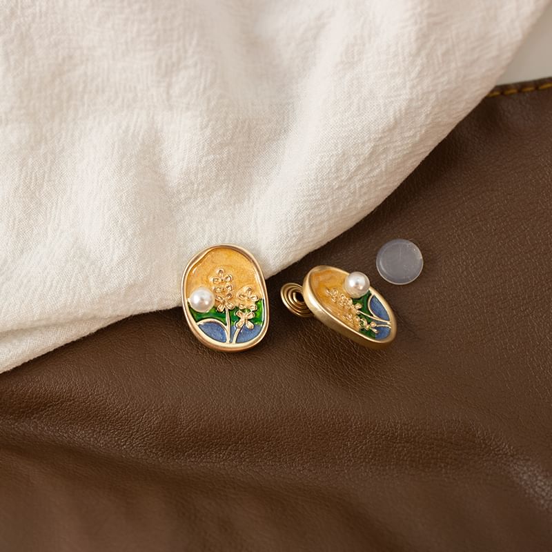 Enamel Pearl Earring / Faux Clip On Stud