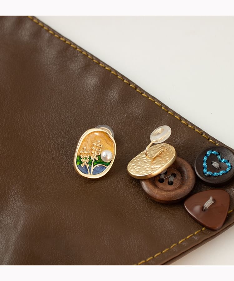 Enamel Pearl Earring / Faux Clip On Stud