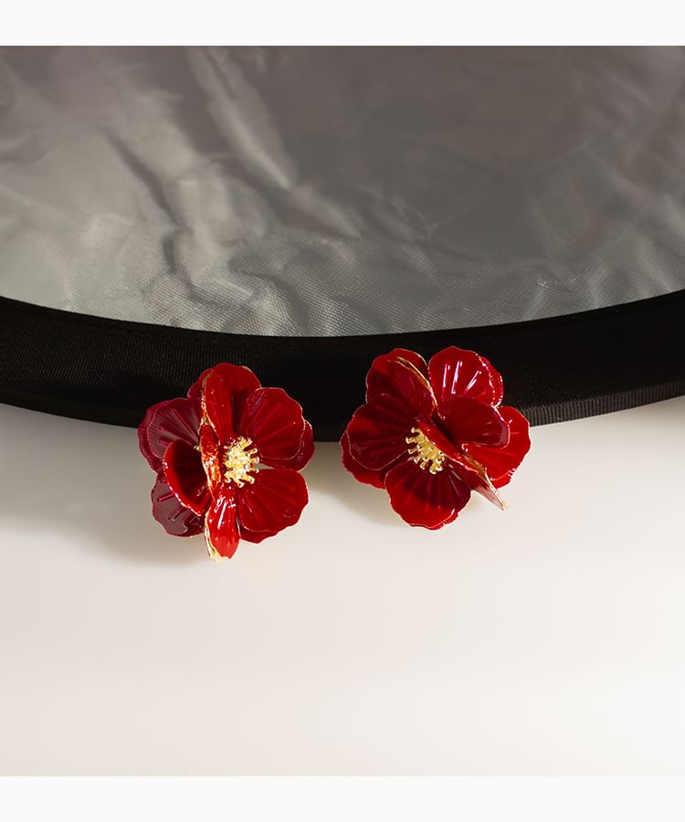 Earring Clip Enamel On Flower / Stud