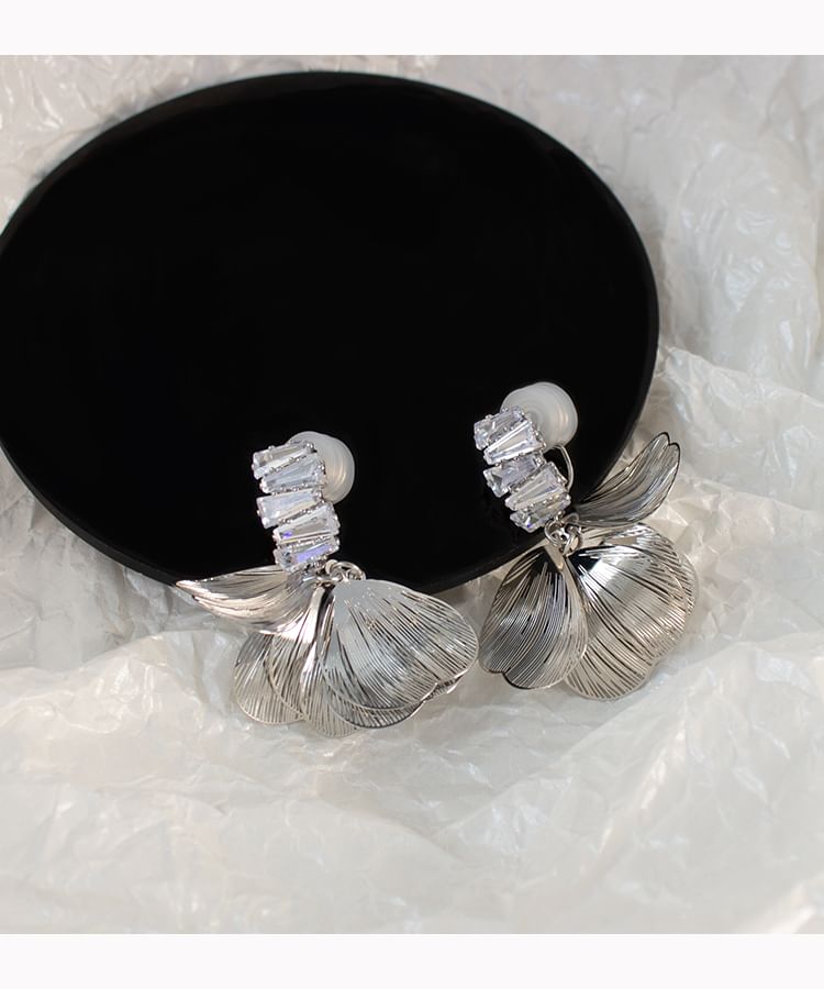 Petal Clip Earring On / Drop Rhinestone