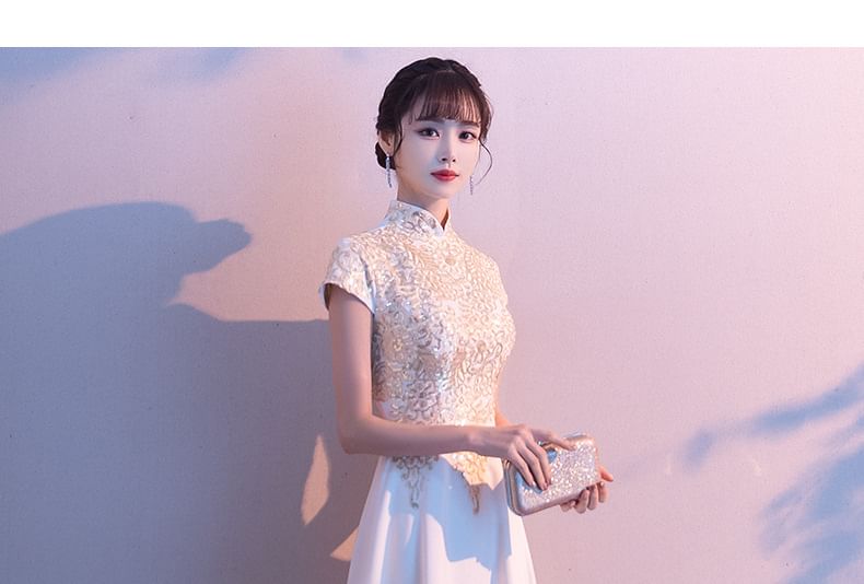 Short-Sleeve Stand Collar Lace A-Line Evening Gown