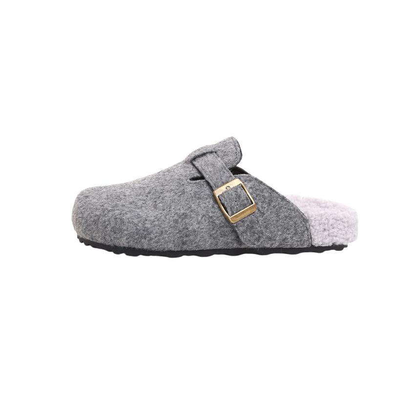 Mules Buckled / Slip-Ons