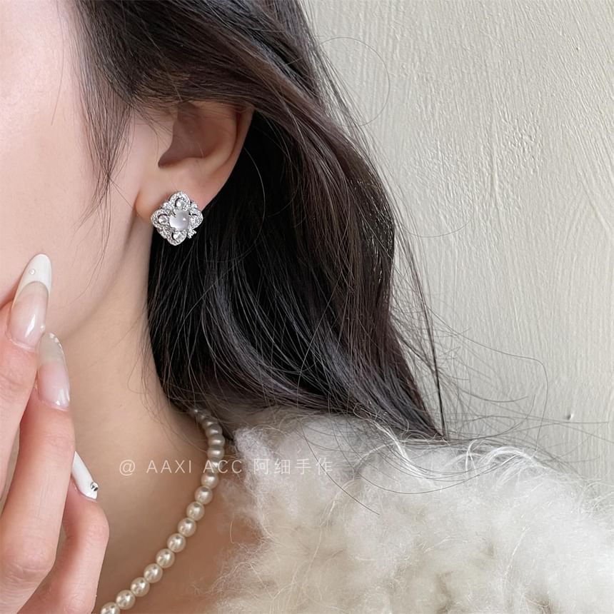 Earring Rhinestone Leaf Stud