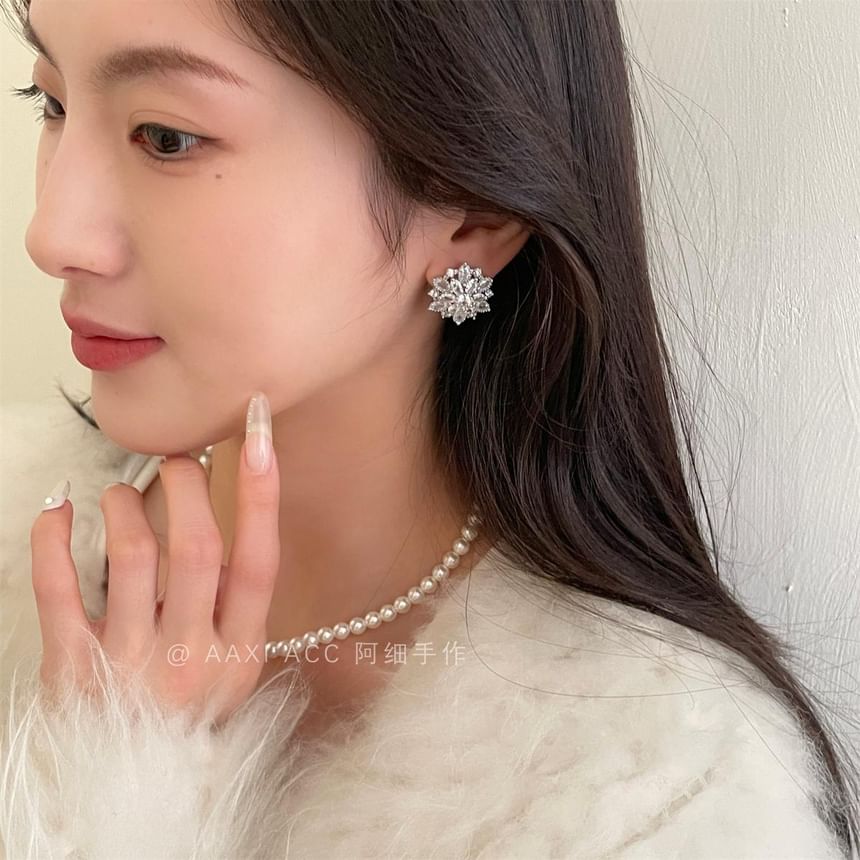 Rhinestone Stud Flower Earring