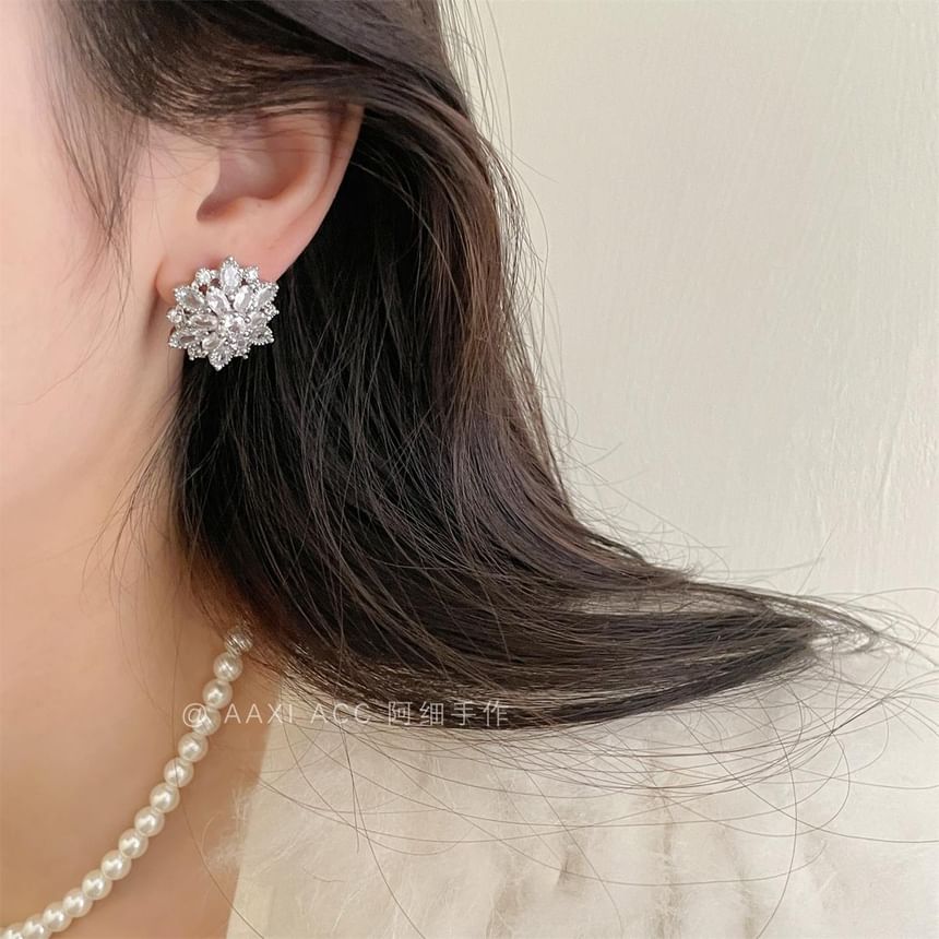 Rhinestone Stud Flower Earring