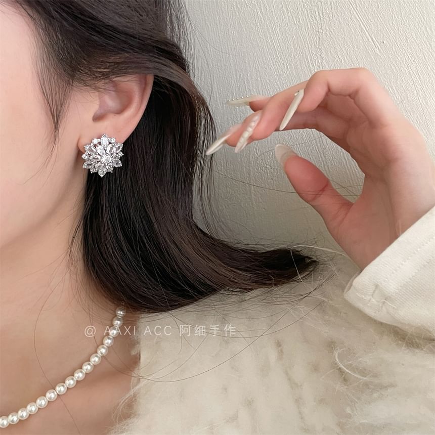 Rhinestone Stud Flower Earring