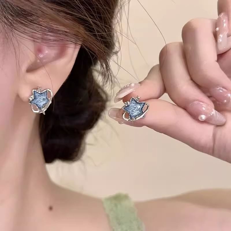 / Star Clip Earring On Stud