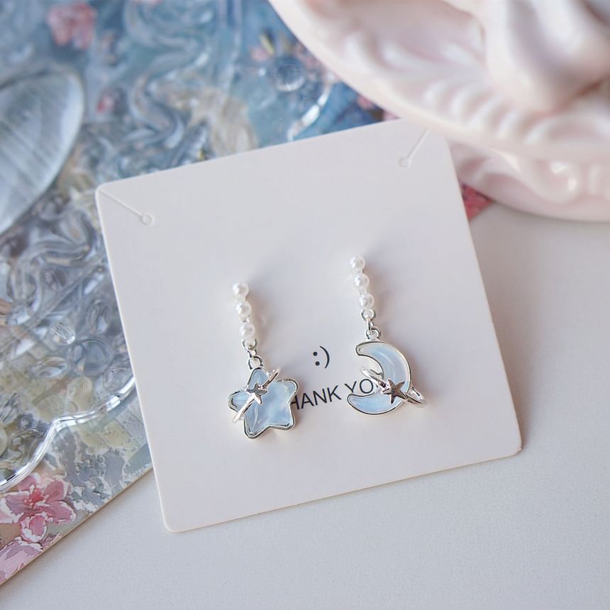 Pearl Star Faux Dangle Earring