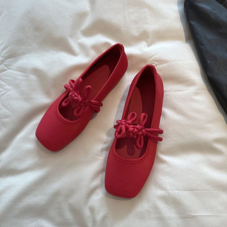 Frog Jane Square Mary Buttoned Plain Toe Flats