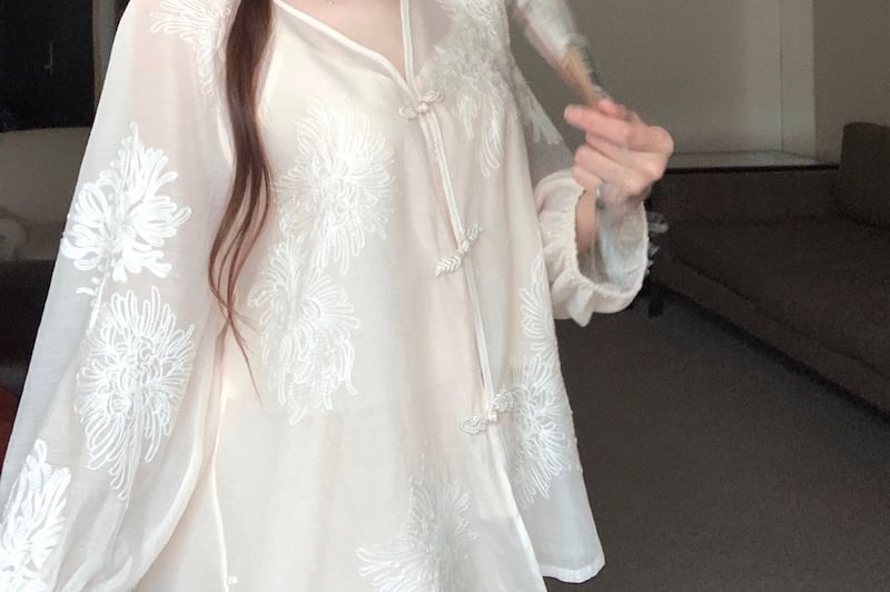 Set High Blouse Skirt Plain Rise Embroidered Top Maxi A-Line Puff-Sleeve Shorts / Flower V-Neck Camisole