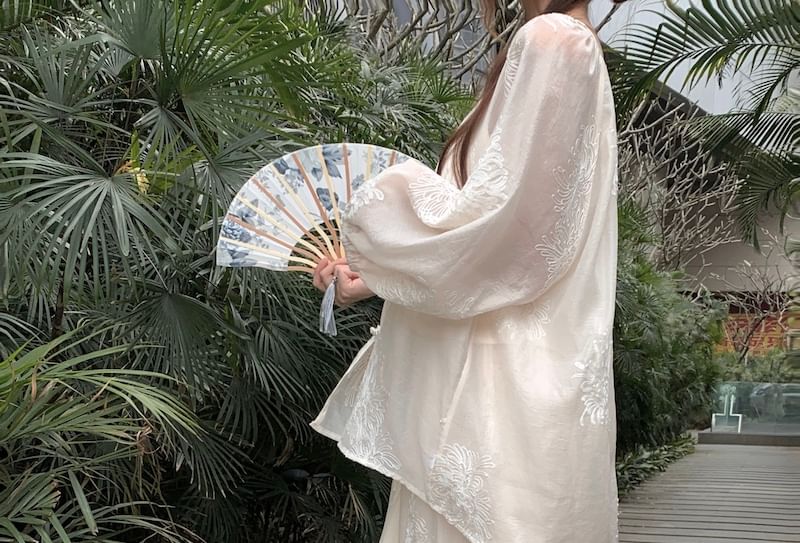 Set High Blouse Skirt Plain Rise Embroidered Top Maxi A-Line Puff-Sleeve Shorts / Flower V-Neck Camisole