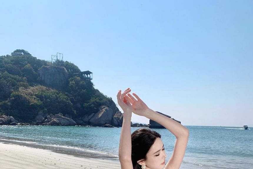 Crop V-Neck A-Line Waist Midi Floral Set: High Skirt Halter Top +