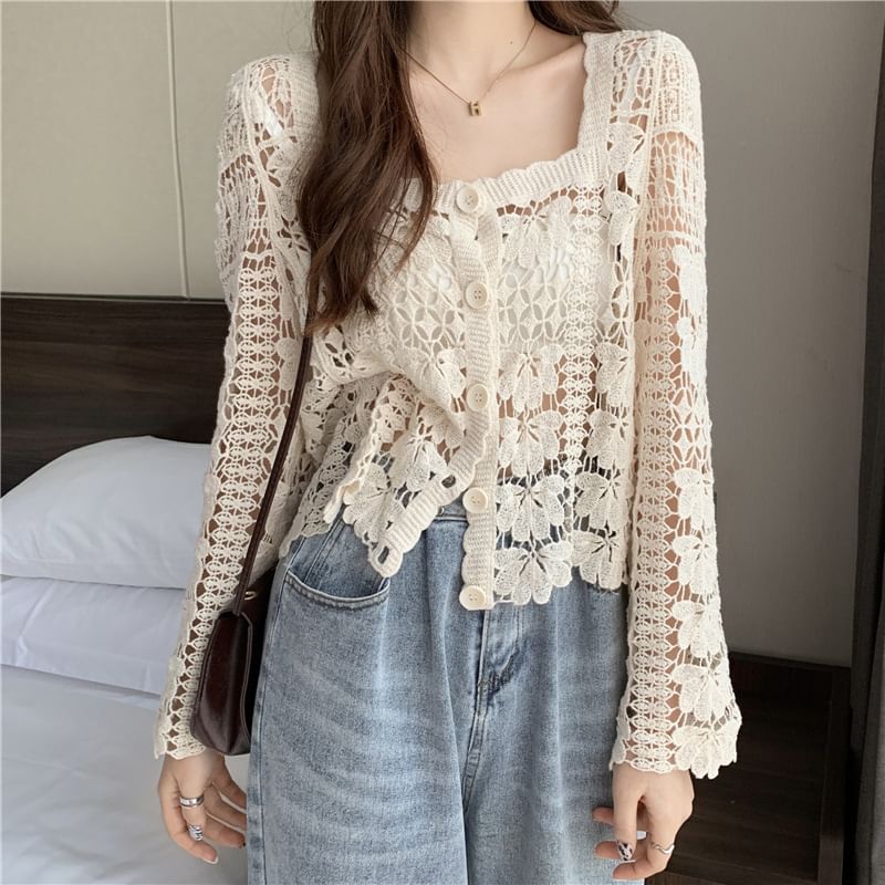 Cropped Crochet Square Floral Cardigan Neck