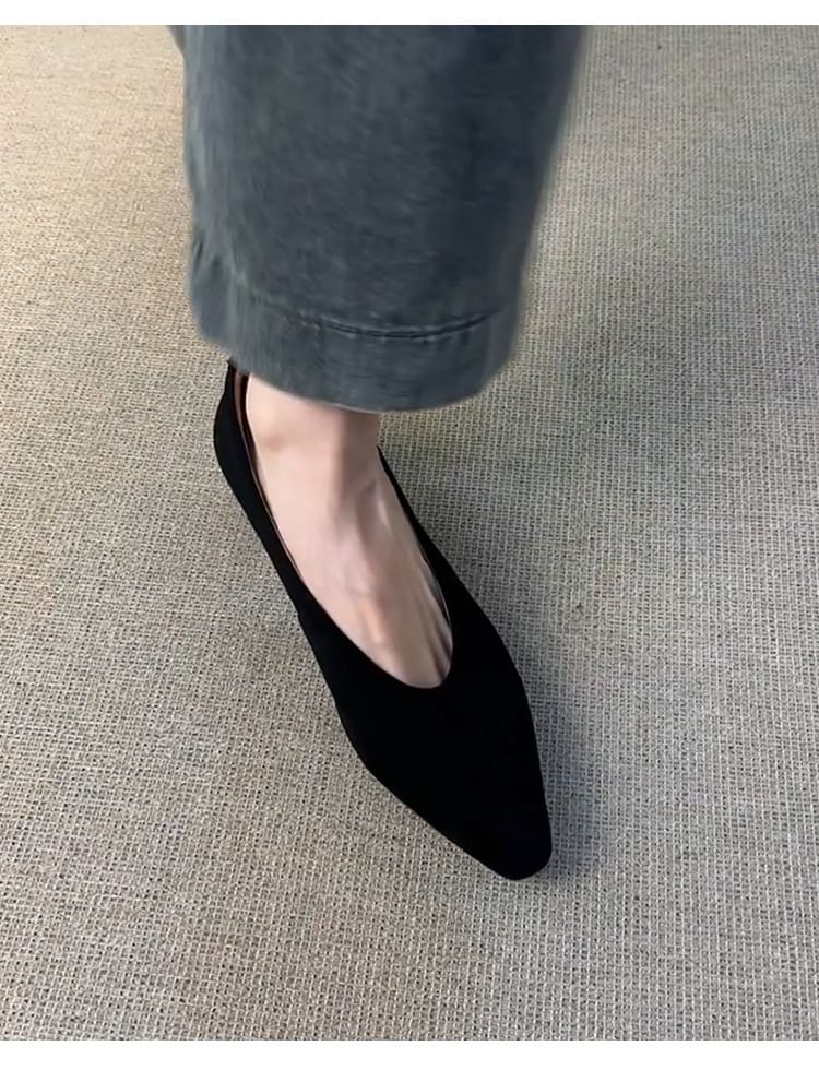 Faux Plain Heel Suede Pumps Chunky