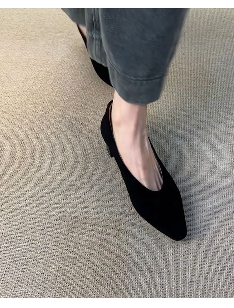 Faux Plain Heel Suede Pumps Chunky