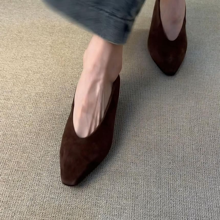 Faux Plain Heel Suede Pumps Chunky