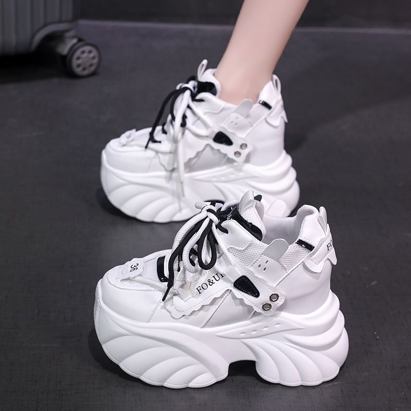 Lace-Up Lettering Sneakers Platform
