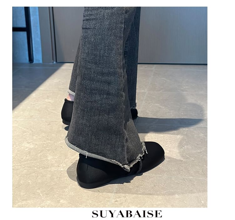 Square Mary Buttoned Frog Toe Jane Plain Flats