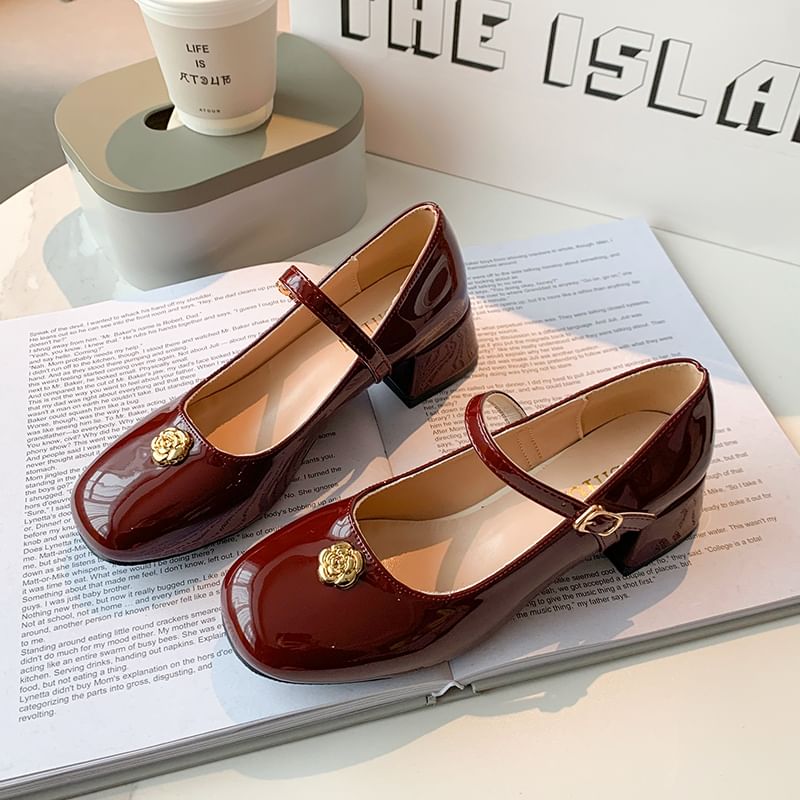 Chunky Flower Heel Patent Mary Accent Jane Leather Pumps