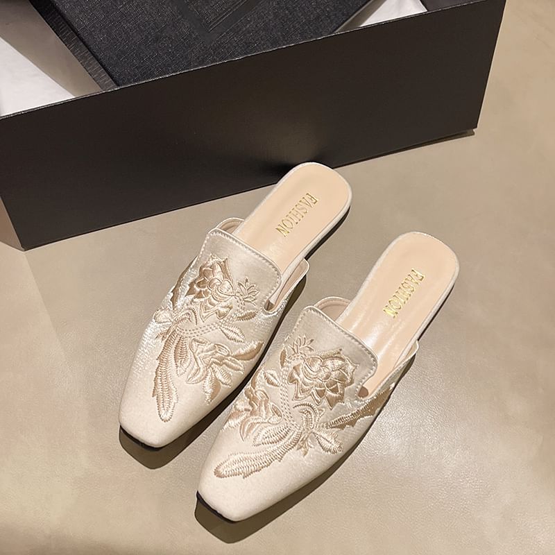 Embroidered Square Toe Mules Flat Floral