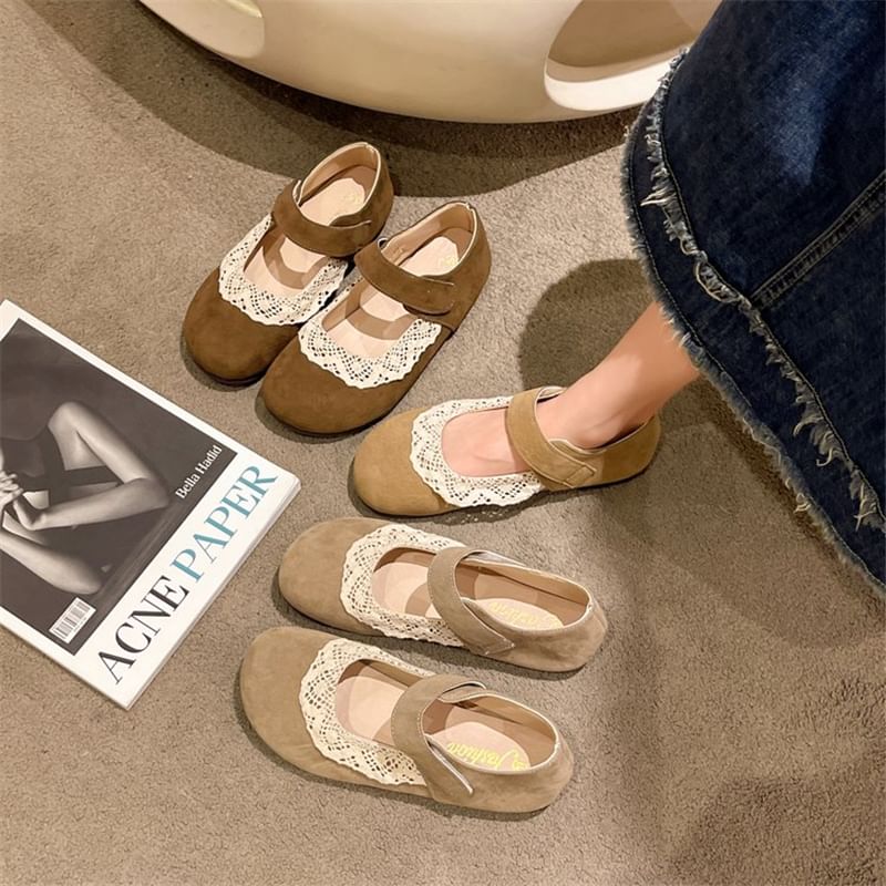 Trim Toe Lace Round Jane Flats Mary