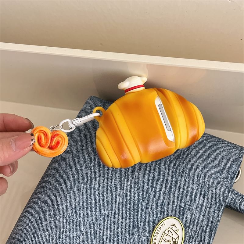 Case Pro Croissant Skin / AirPods Earphone Charm Set