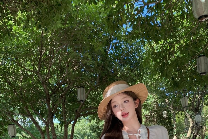 Puff-Sleeve Ruffle Plain Shirt Waist Shorts Lace-Up / High