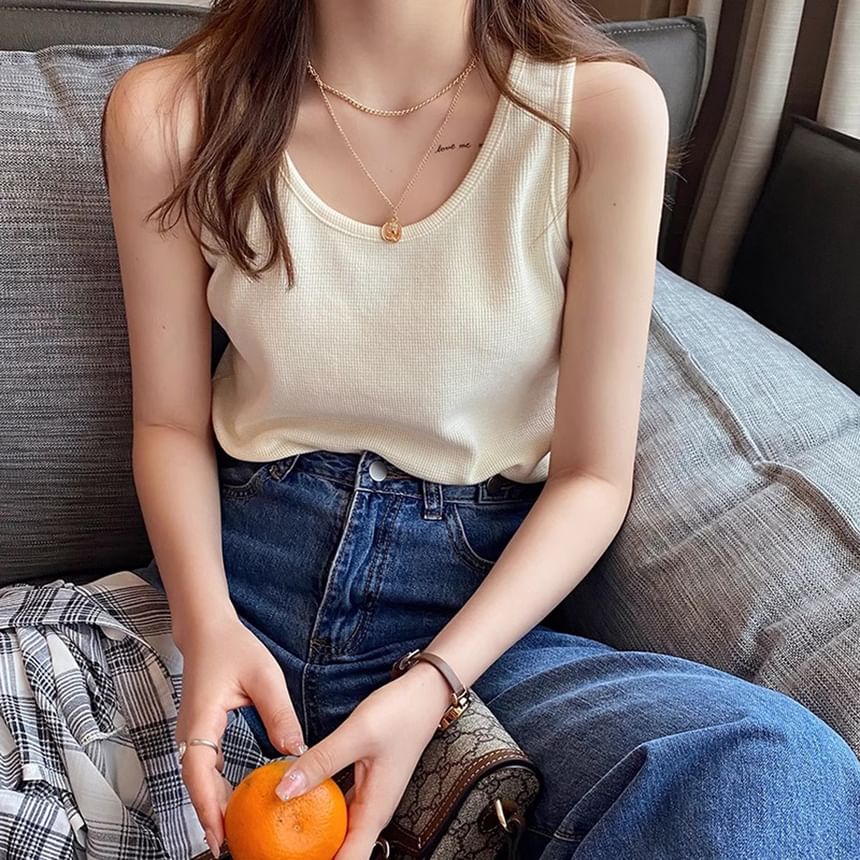 Scoop Tank Plain Neck Top